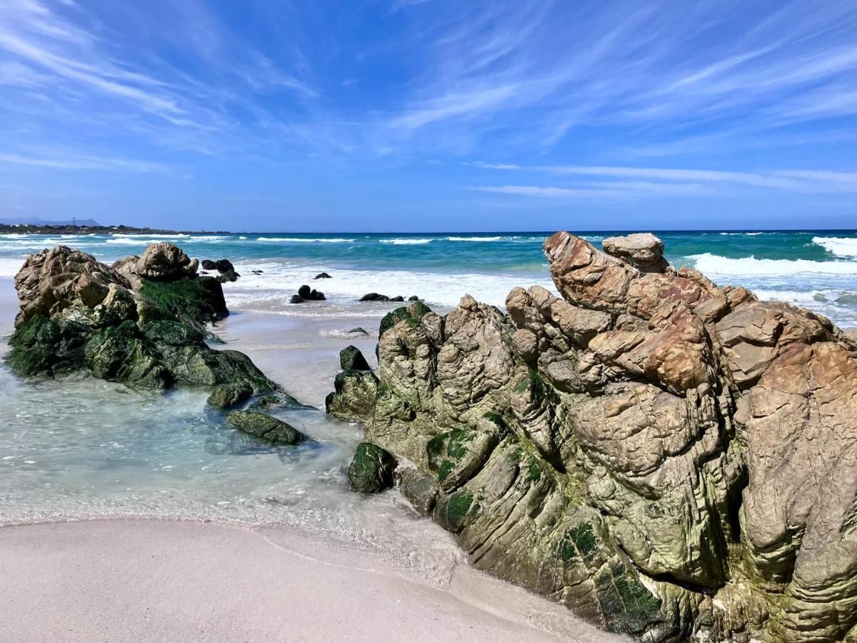 Silverdunes - Seaview Bettys Bay Bagian luar foto